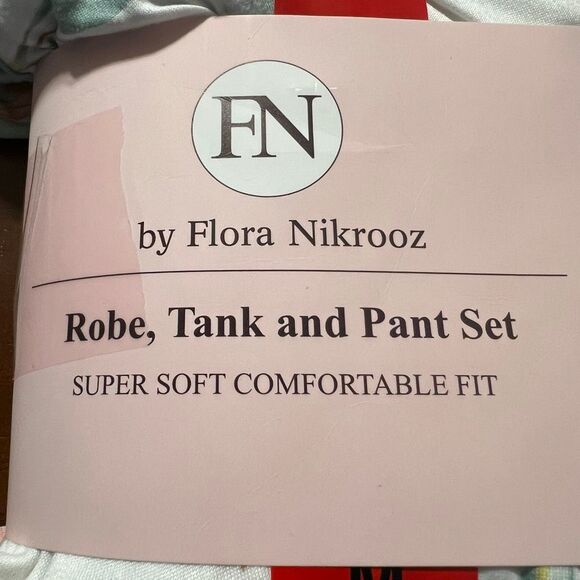 NWT FLORA NIKROOZ Medium 3 Piece Sleep Set Robe Tank Pant Super Soft Green White - Picture 3 of 10